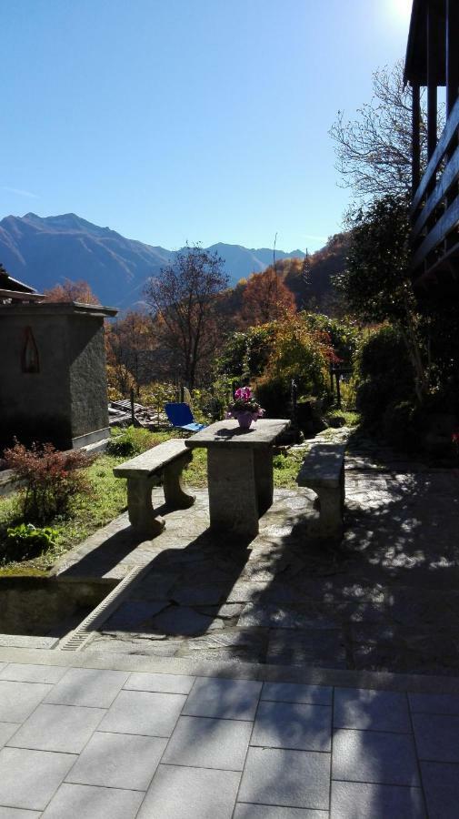 Il Borgo Di Monica Vila Domodossola Exterior foto