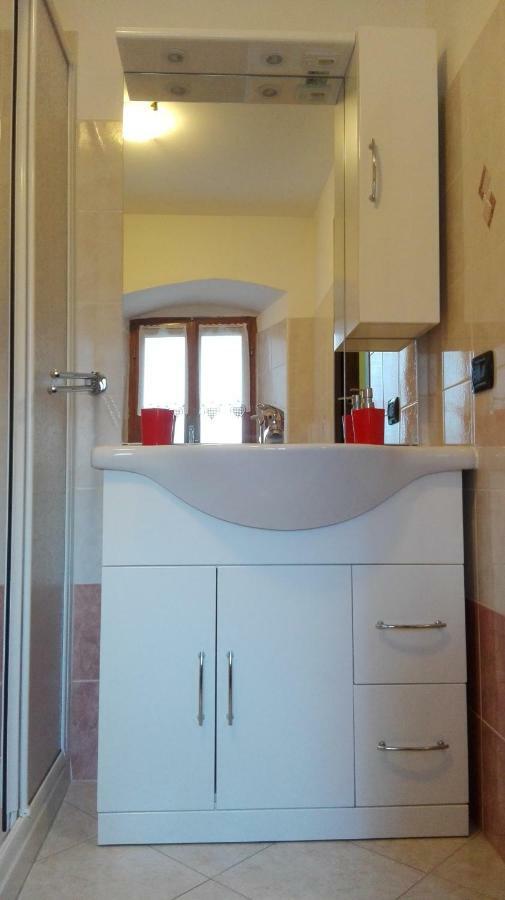 Il Borgo Di Monica Vila Domodossola Exterior foto