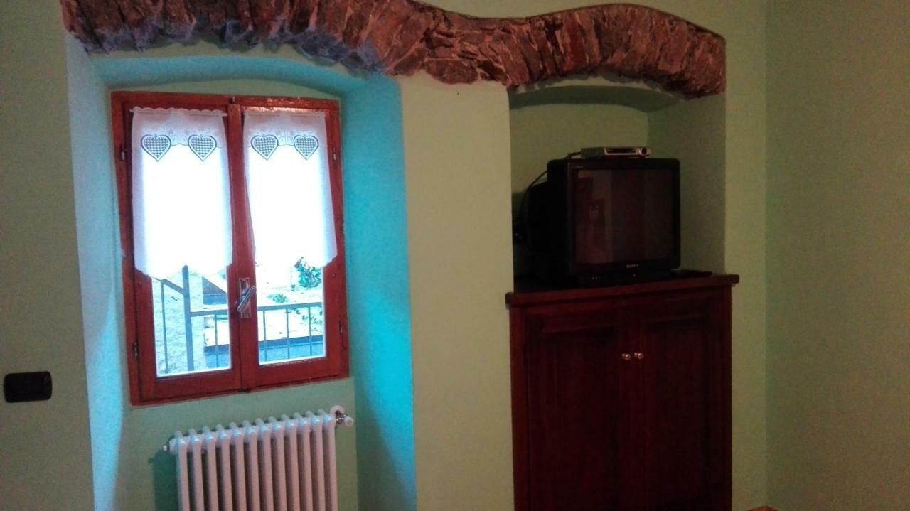 Il Borgo Di Monica Vila Domodossola Exterior foto