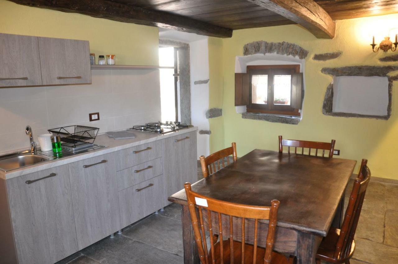 Il Borgo Di Monica Vila Domodossola Exterior foto
